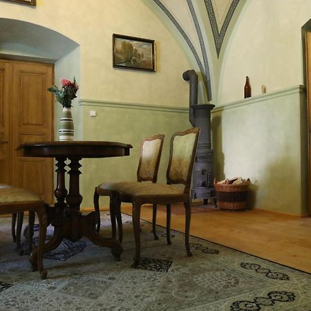 Historicke Apartmany Zelenohorska Posta Nepomuk Ngoại thất bức ảnh