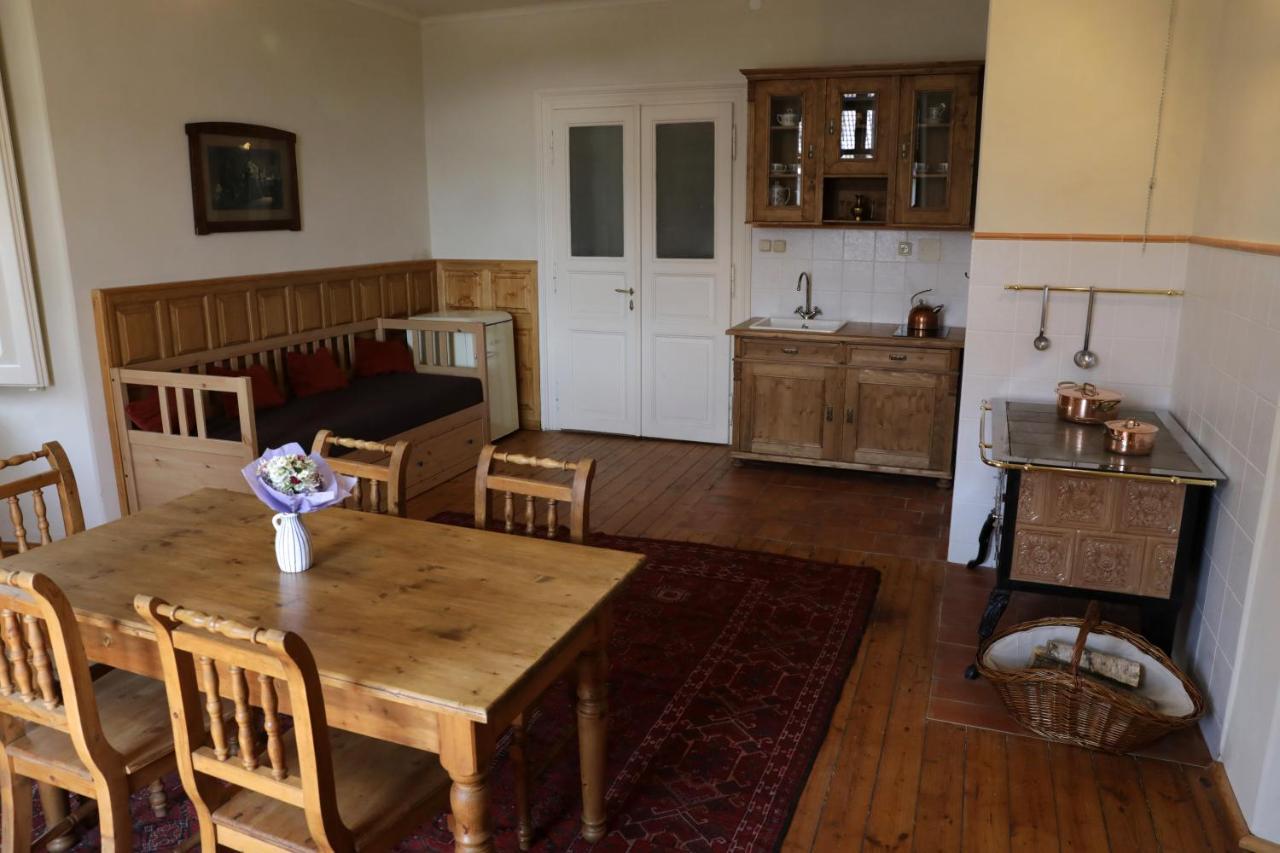 Historicke Apartmany Zelenohorska Posta Nepomuk Ngoại thất bức ảnh