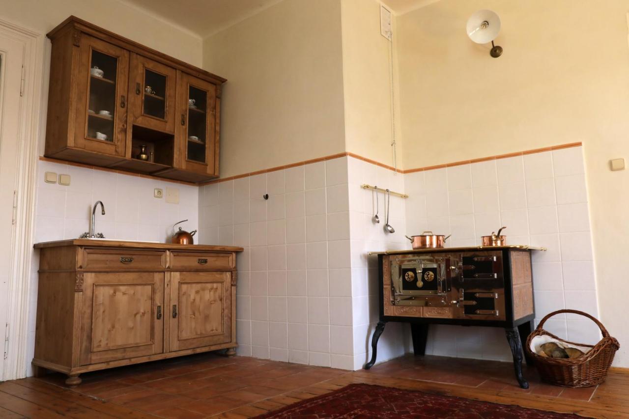 Historicke Apartmany Zelenohorska Posta Nepomuk Ngoại thất bức ảnh