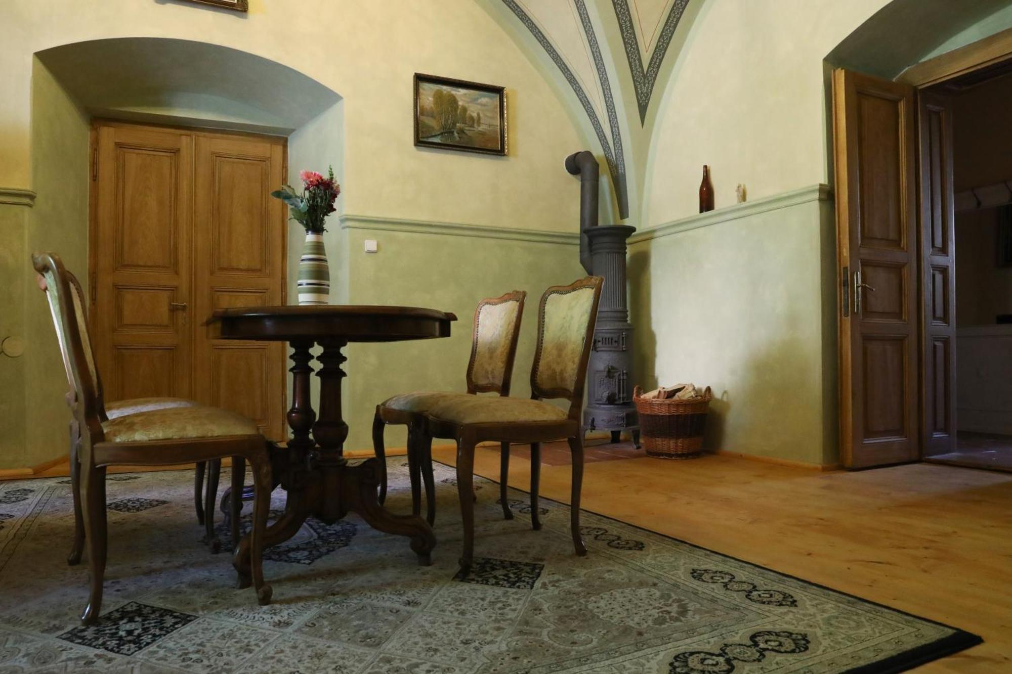 Historicke Apartmany Zelenohorska Posta Nepomuk Ngoại thất bức ảnh