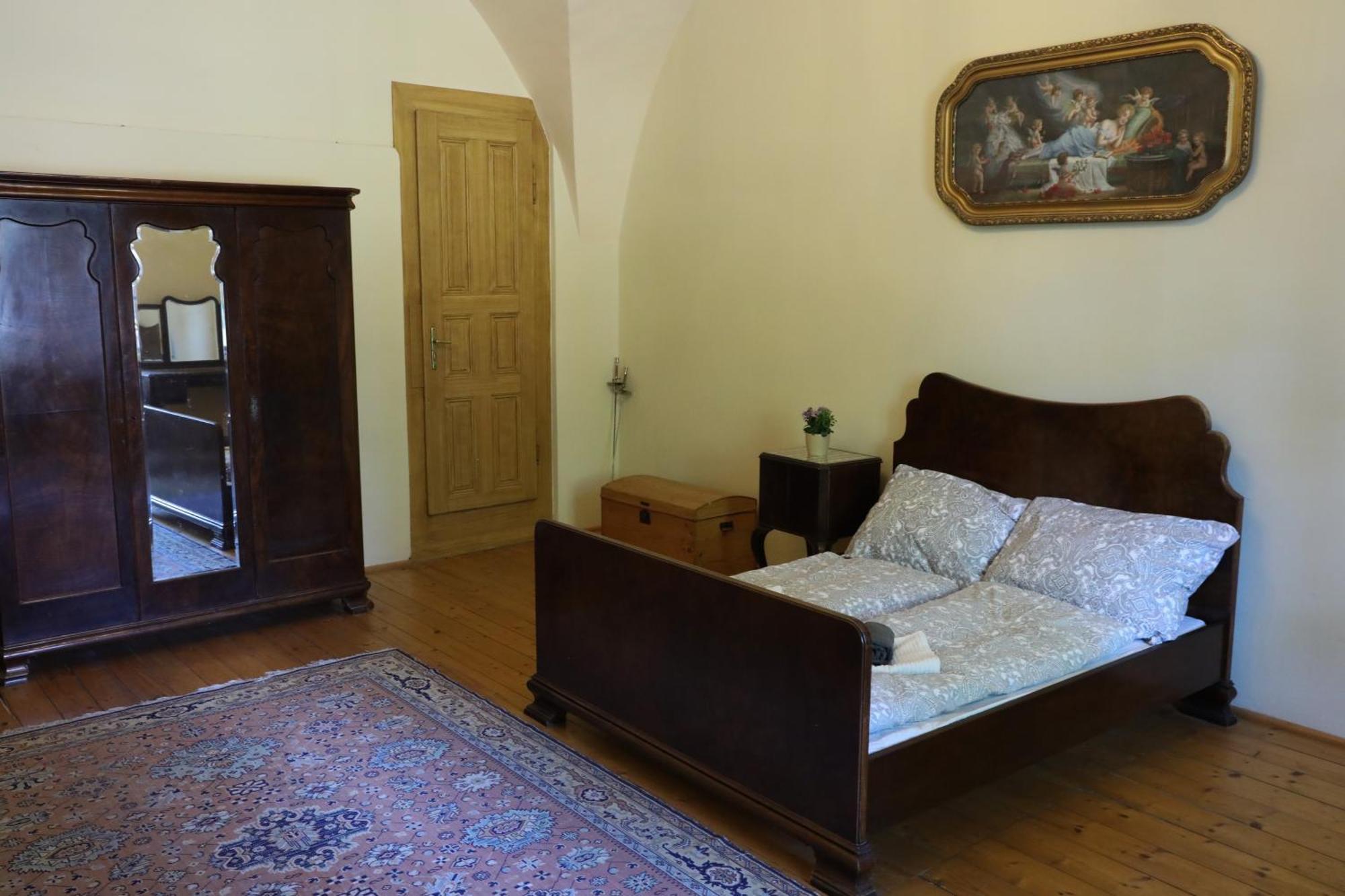 Historicke Apartmany Zelenohorska Posta Nepomuk Ngoại thất bức ảnh